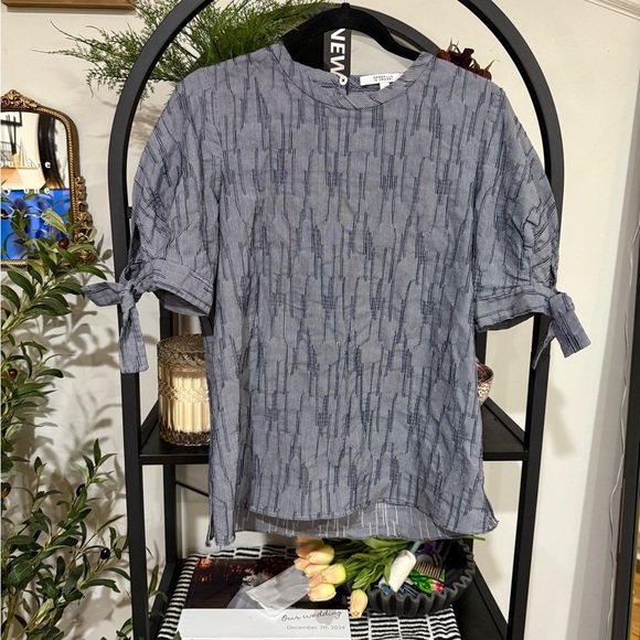 Derek Lam Io crosby Gray Textured Short Sleeve Tee size 6 - Picture 1 of 8